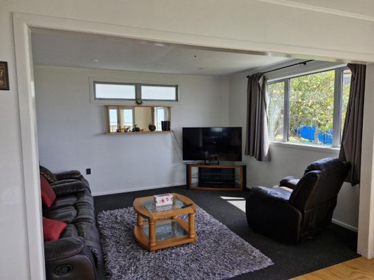 11B Catherine Crescent, Moturoa, New Plymouth - Photo 1