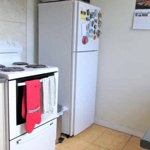 3 Bedroom in Te Aro - Photo 2