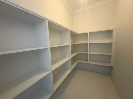 Modern Comfort and Convenience in Eyre! - Photo 2
