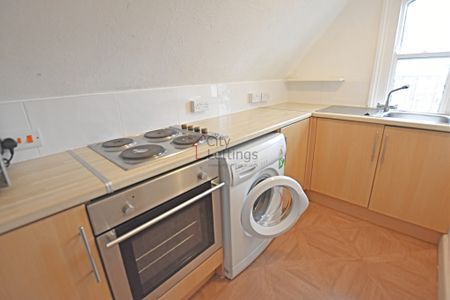 1 Bedroom Studio - Photo 5