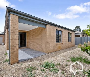 9 Pamela Avenue Jackass Flat VIC - Photo 6