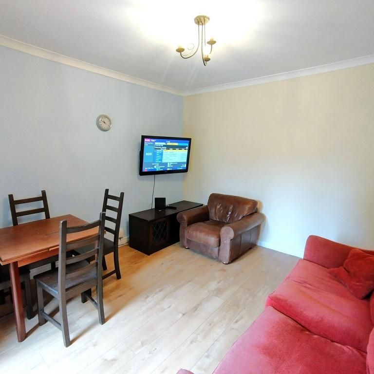 4 bedroom house to rent - Photo 1