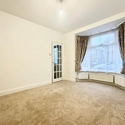 Albion Road, St Peters, Broadstairs, CT10 2UR, Kent - Photo 1