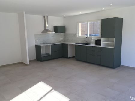 Une villa meublée de type 4, 90m2 +jardin + garage - Photo 4