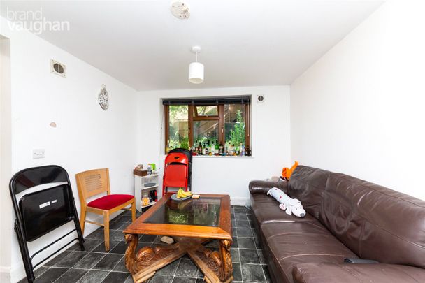 5 bedroom semi-detached maisonette to rent - Photo 1