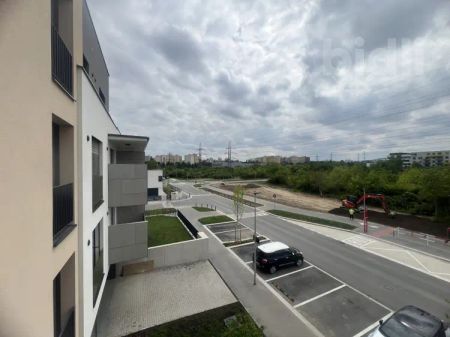 Pronájem bytu 1+kk/B, 33 m - Fotografie 5