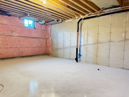 For Lease - 38 Schmeltzer Crescent, Richmond Hill, Ontario - Photo 2