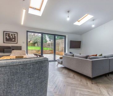 3 bedroom end of terrace house to rent - Photo 3