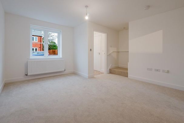 3 bedroom semi-detached house to rent - Photo 1