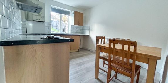 1 Bedroom Flat To Let - HP12 - Photo 2