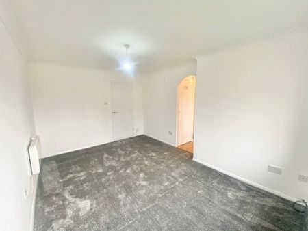 Parsonage Road, Grays, Property for rent - Photo 3
