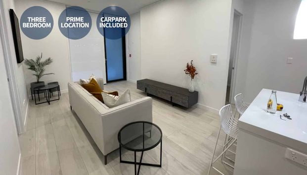 Furnished & Carpark Included - Photo 1