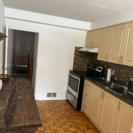 Large, bright two bedrooms apartment in charming little Italy - Photo 4