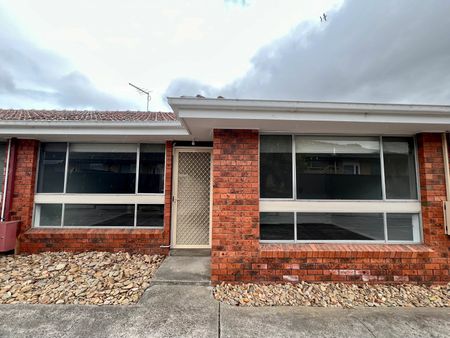 2/93 Barton Street, Reservoir VIC 3073 - Photo 2