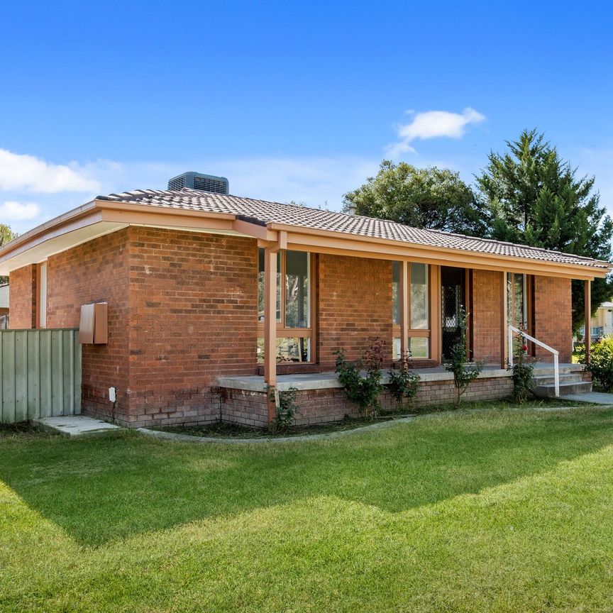 Comfortable Living and Everyday Practicality - Photo 1