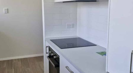 Charming 3-Bedroom Home in Mairehau - Photo 2