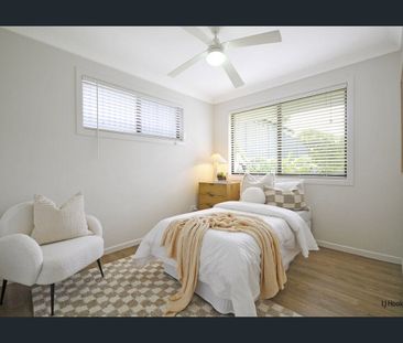 FOUR BEDROOM HOME ON LARGE BLOCK - GREAT LOCATION! - Photo 5