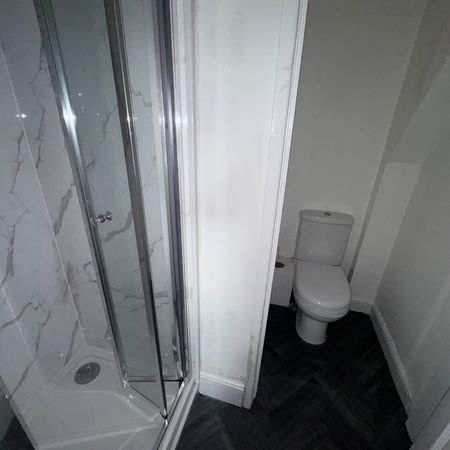 Withnell Road F1, Blackpool - Photo 3