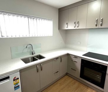 RARE MODERN PENTHOUSE- SPACIOUS & CENTRAL - Photo 1