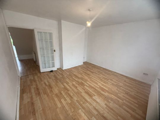 4 Bed End Terrace, Salop Street, B12 - Photo 1