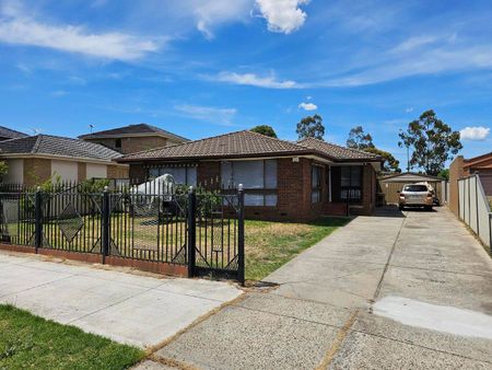 31 Hispano Drive, Keilor Downs, VIC 3038 - Photo 4