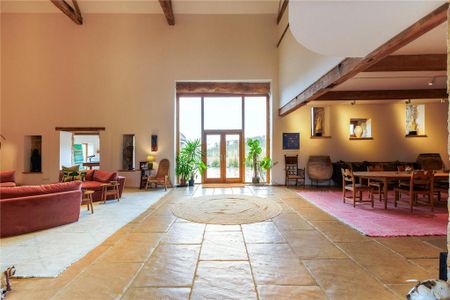 5 bedroom detached house to rent - Photo 4