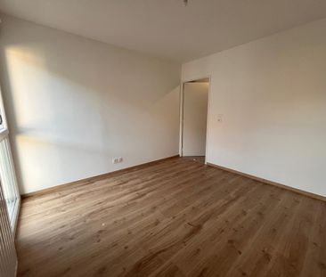 Location Appartement 3 pièces 63m² ST PIERRE EN FAUCIGNY 74800 - Photo 2