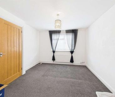 Brownleaf Road, Brighton, East Sussex, BN2 - Photo 2