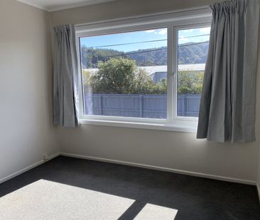 Quite & Cosy 2 Bedroom Home in Silverstream - Rent Negotiable - Photo 6