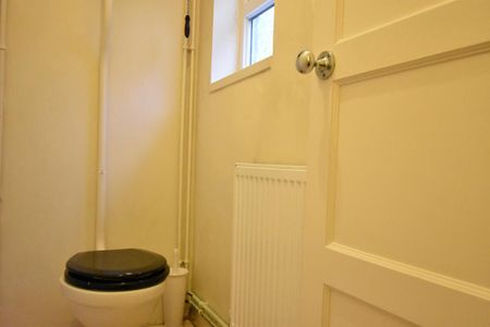 2 bedroom detached house to rent - Photo 3