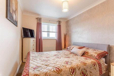 2 bedroom flat to rent - Photo 4