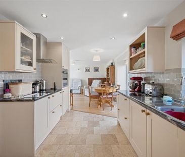 3 bedroom barn conversion to rent - Photo 6