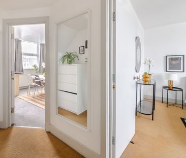 1 Bed Flat, Shepherds Bush Road, W6 - Photo 2