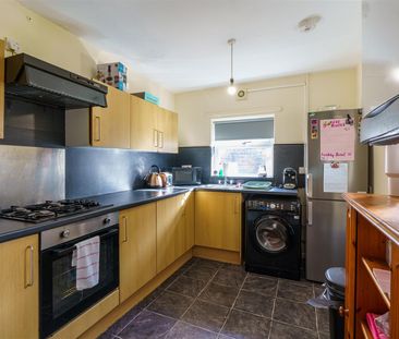 3 bed terraced house to rent in Ninth Avenue, Newcastle Upon Tyne, NE6 - Photo 2