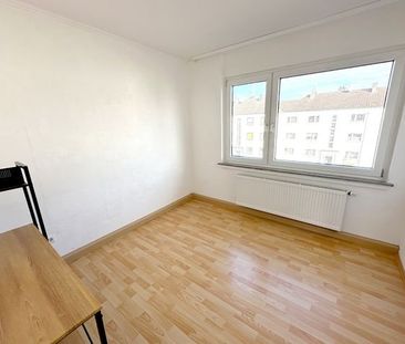 SCHADE IMMOBILIEN - Große 3-Zimmerwohnung mit Balkon zu vermieten! - Foto 6