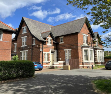 3 bedroom flat to rent - Photo 2