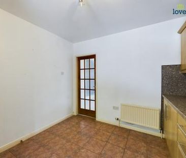 2 bedroom Terraced House To Let - Photo 5