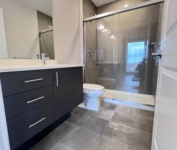 For Lease - 3240 William Colston Avenue Unit# 1212, Oakville, Ontario - Photo 3