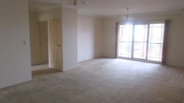 "SPACIOUS TWO BEDROOM UNIT WITH DOUBLE TANDEM GARAGE'' - Photo 1