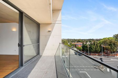 A Signature Blend of Design, Warmth & Urban Convenience - Photo 2