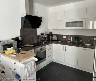 Exklusive 2-Zimmer-Wohnung mit EBK und Balkonen u. Blick ins Grüne - Photo 4