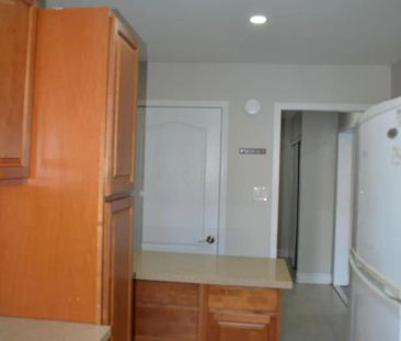 6 DUTCH CRESCENT - Photo 5