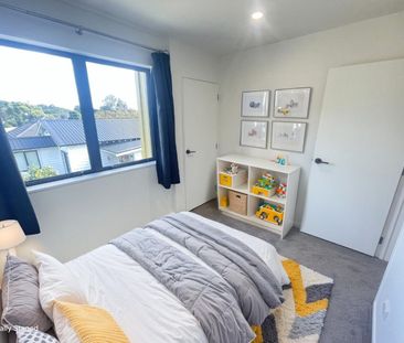 Stylish & Perfectly Positioned - Photo 3