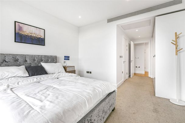 Queenstown Road, London, SW11 8NP - Photo 1