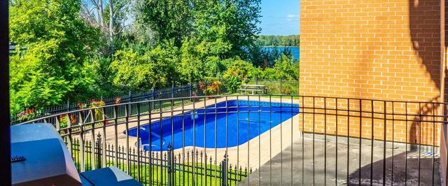 Appartement Pierrefonds-Roxboro (Montréal) À Louer - Photo 1