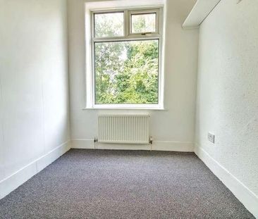 Gartons Lane, Clock Face, WA9 - Photo 6