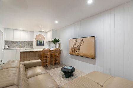 Furnished Buderim Studio with Designer Finishes and Utilities Included! - Photo 2