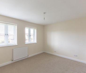 2 bedroom ground floor flat to rent - Photo 1
