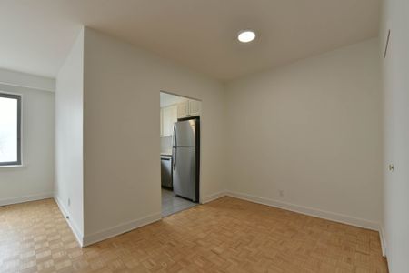 3555 Cote-des-Neiges Road - Photo 4