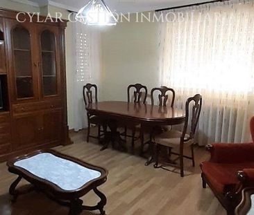 Piso de alquiler en Asturias, Carmelitas - Photo 2